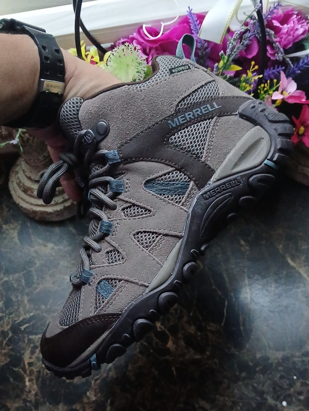 Merrell Deverta 2 Waterproof/Hiking Lifestyle Shoes Size 7 for Women
